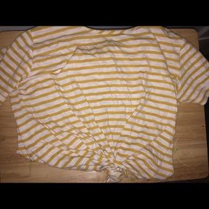 💛 Yellow Striped Tee Knotted